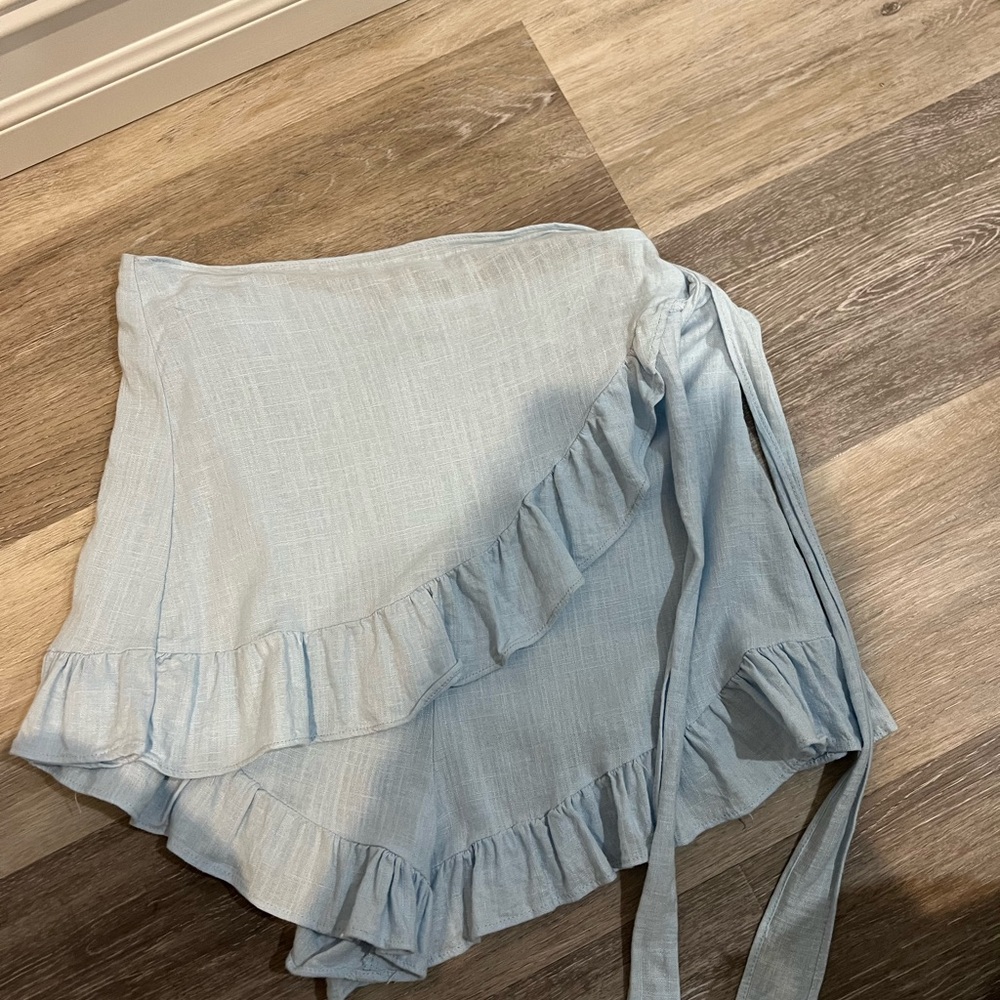 Light blue princess Polly shorts size 10. Perfect condition
